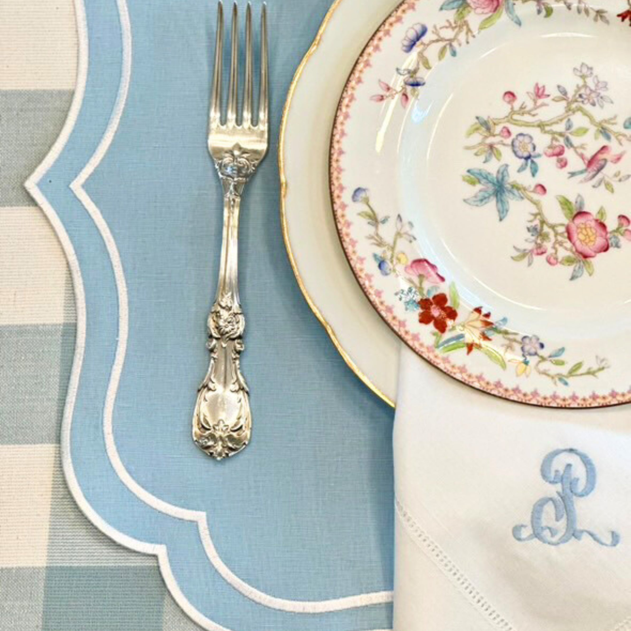 Spring Table Setting: Fresh Elegance for the Season