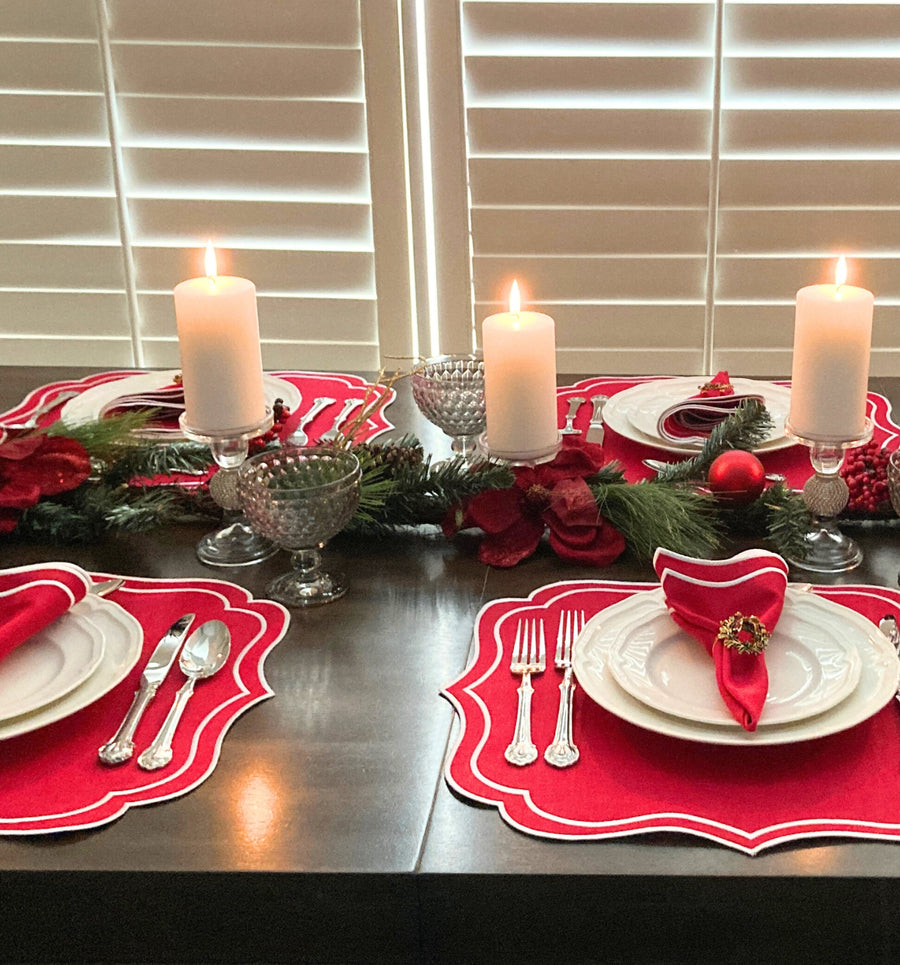 red Christmas table